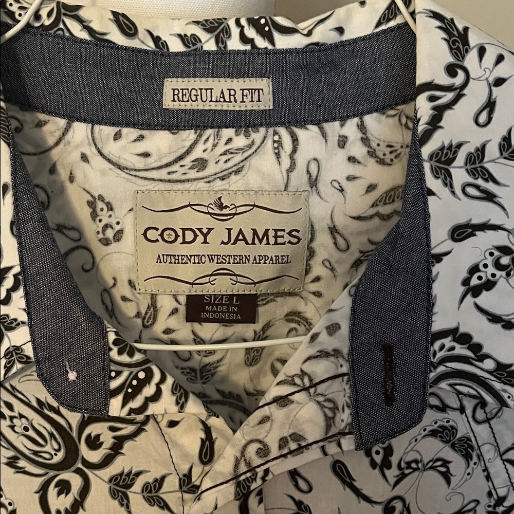 Cody James Men's Black & White Paisley Button-Down Shirt - Picture 2 of 4